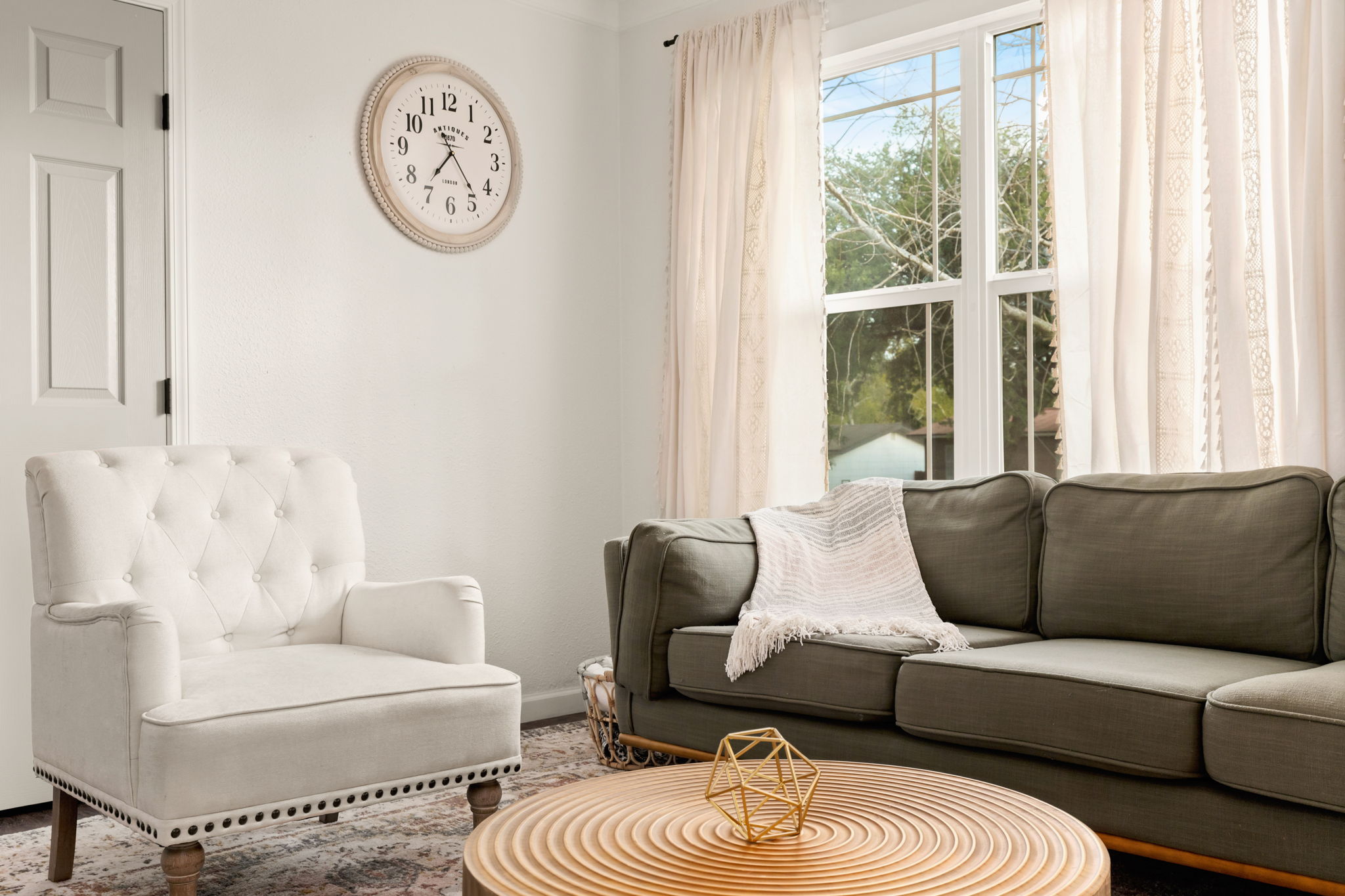 Living room cozy seating angle