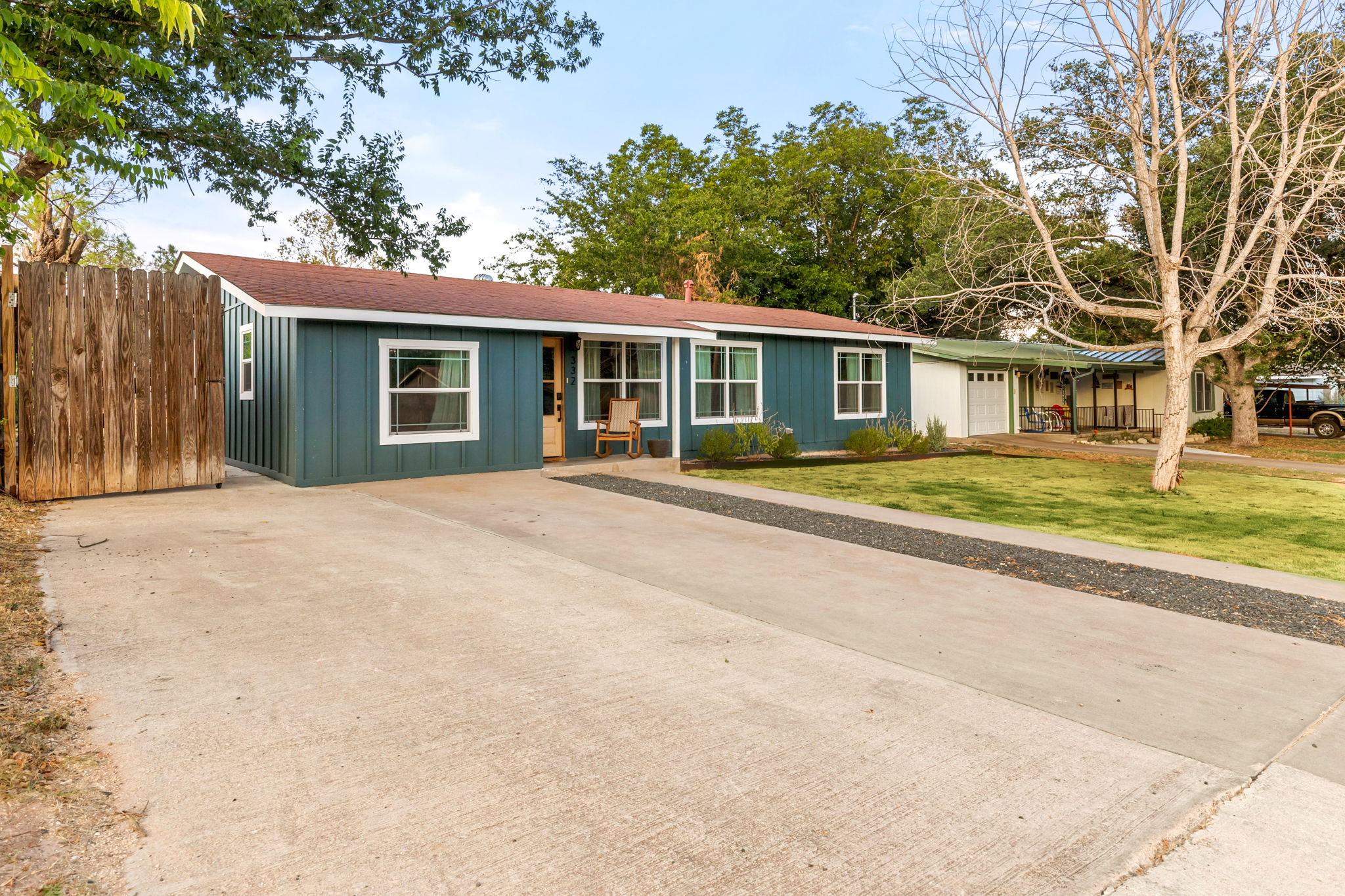 Front of Mulberry House wide view